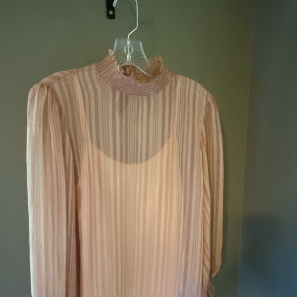 Pinky Mauve blouse with cami lightly attached - Picture 9 of 9